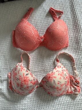 Delta Burke Coral Lace Bra & Coral Floral Padded Bra